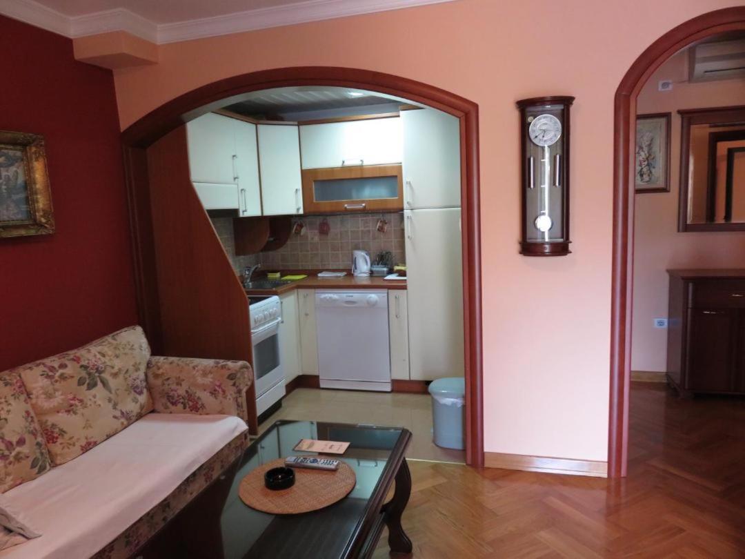 Apartment Maja Sveti Stefan
